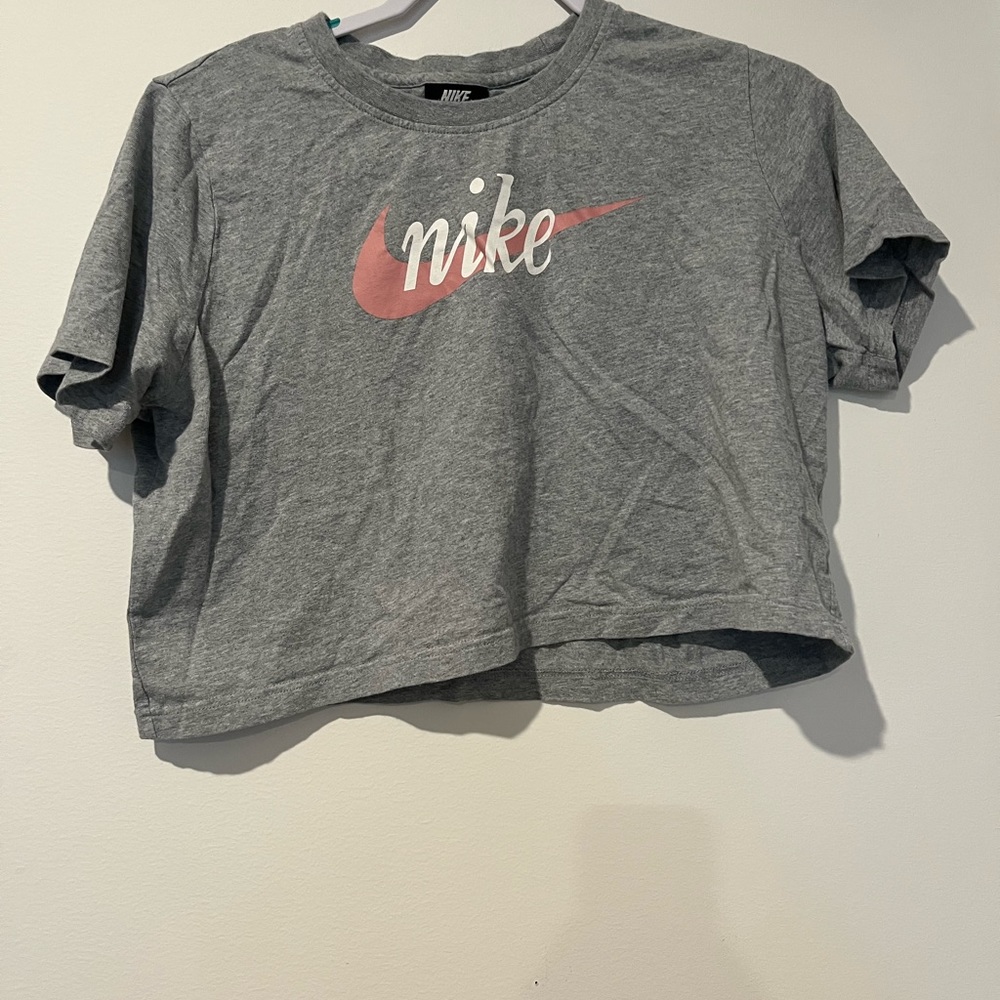 Nike Cropped T-shirt